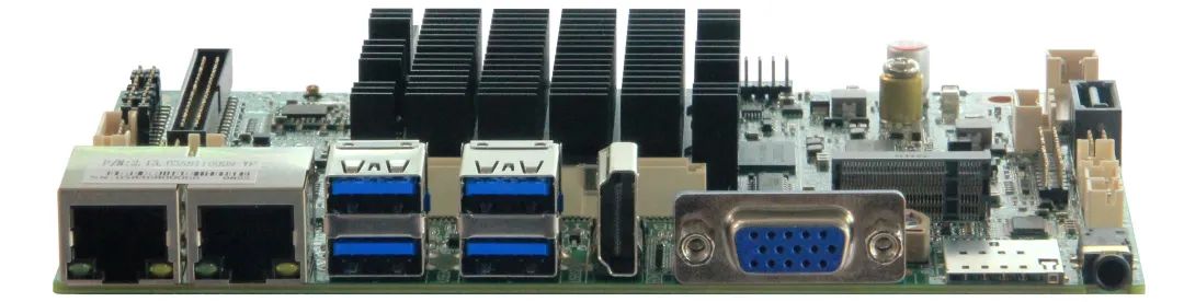 华北工控新产品EMB-3581工控主板.jpg