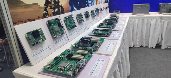 华北工控现场展出了国产化替代产品方案